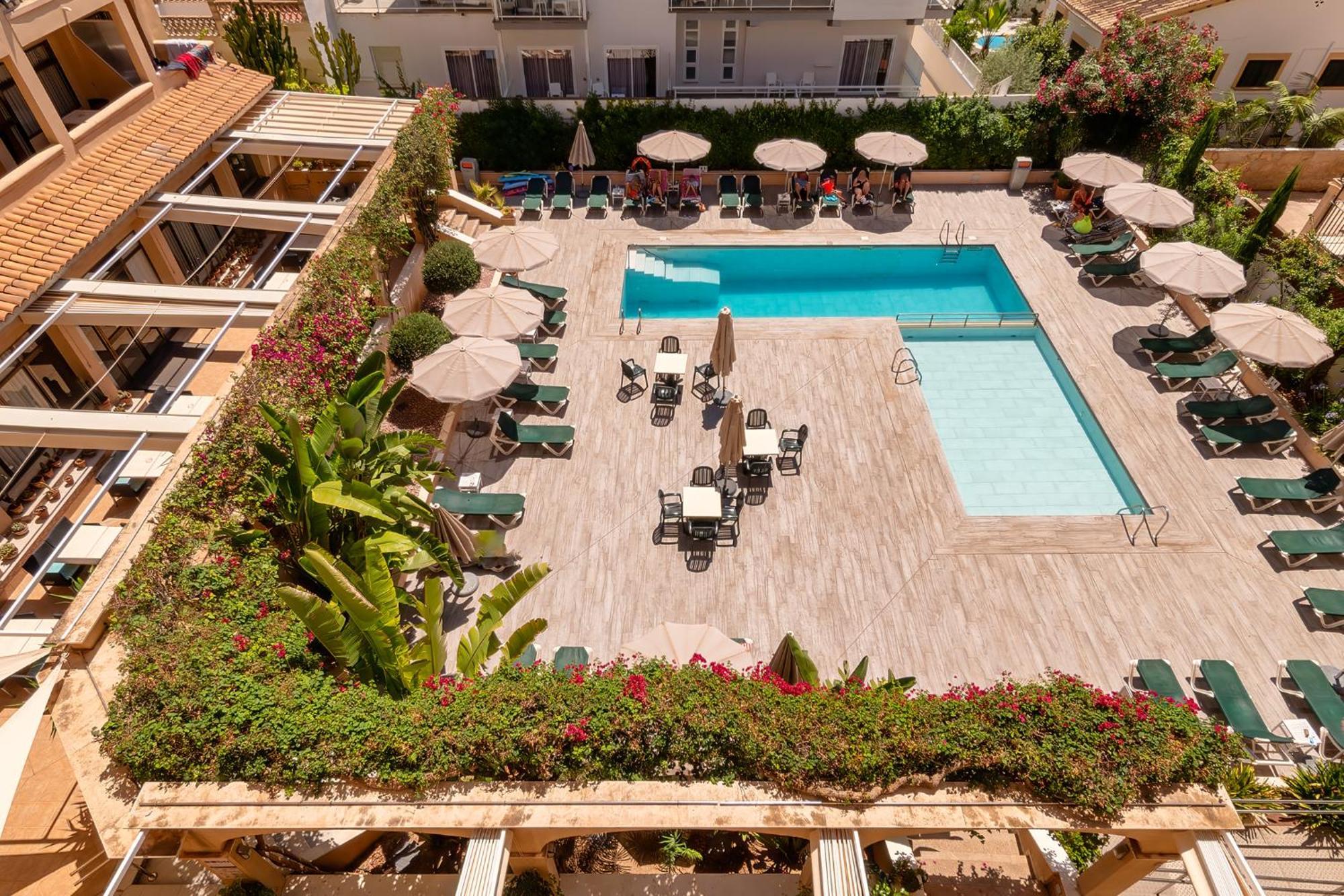 Apartamentos Isla Del Sol Can Pastilla  Bagian luar foto