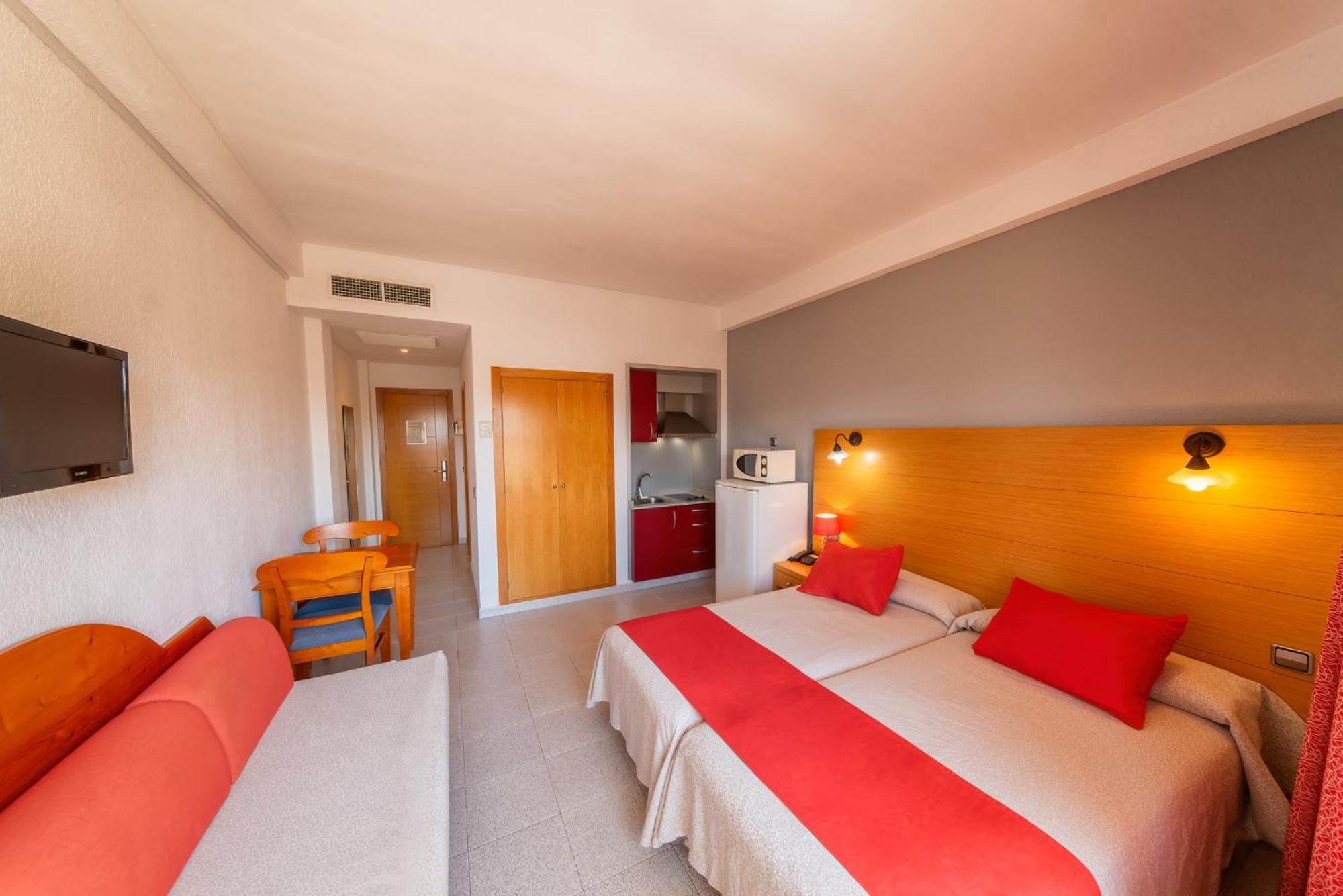 Apartamentos Isla Del Sol Can Pastilla  Bagian luar foto