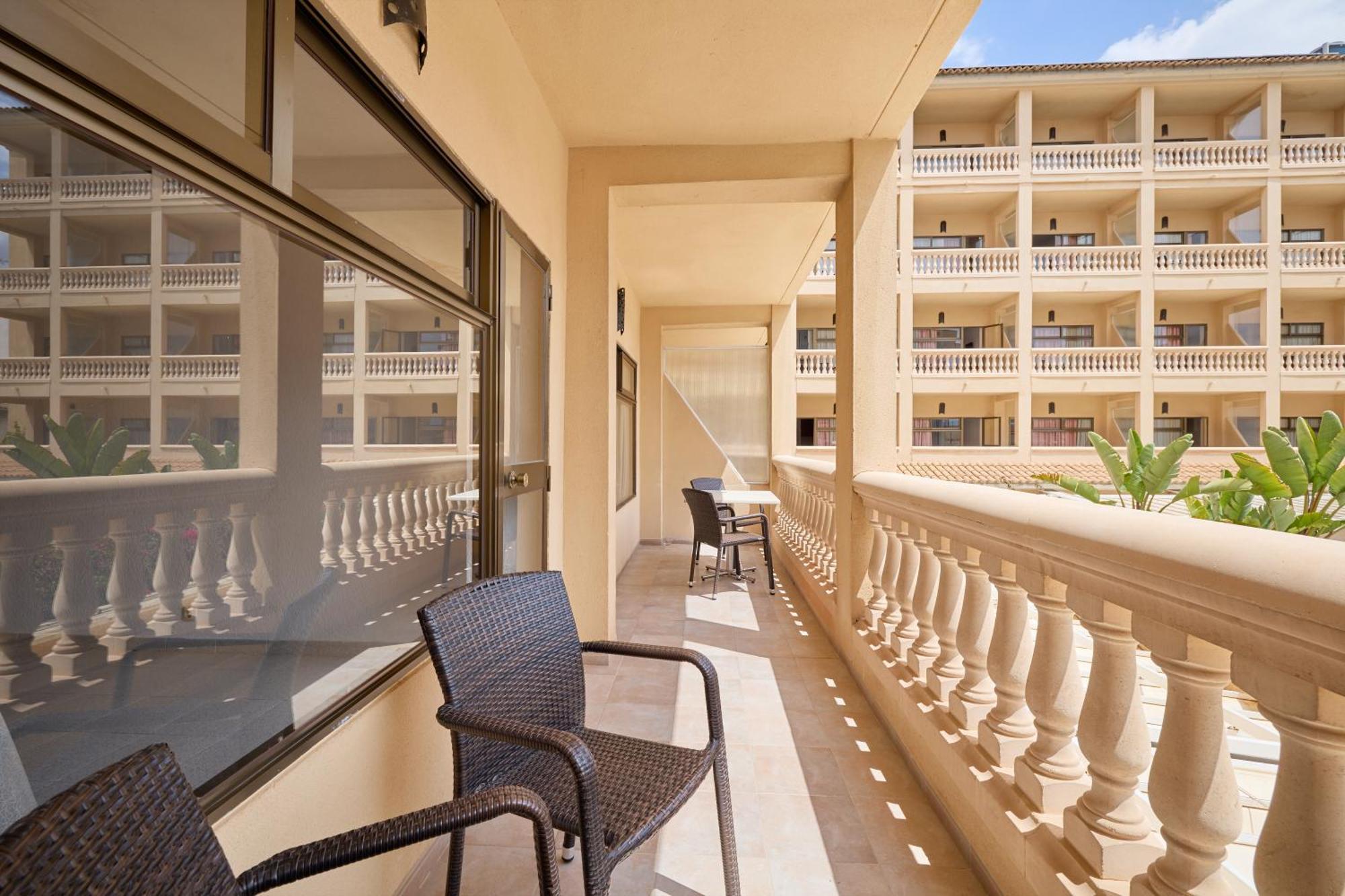 Apartamentos Isla Del Sol Can Pastilla  Bagian luar foto