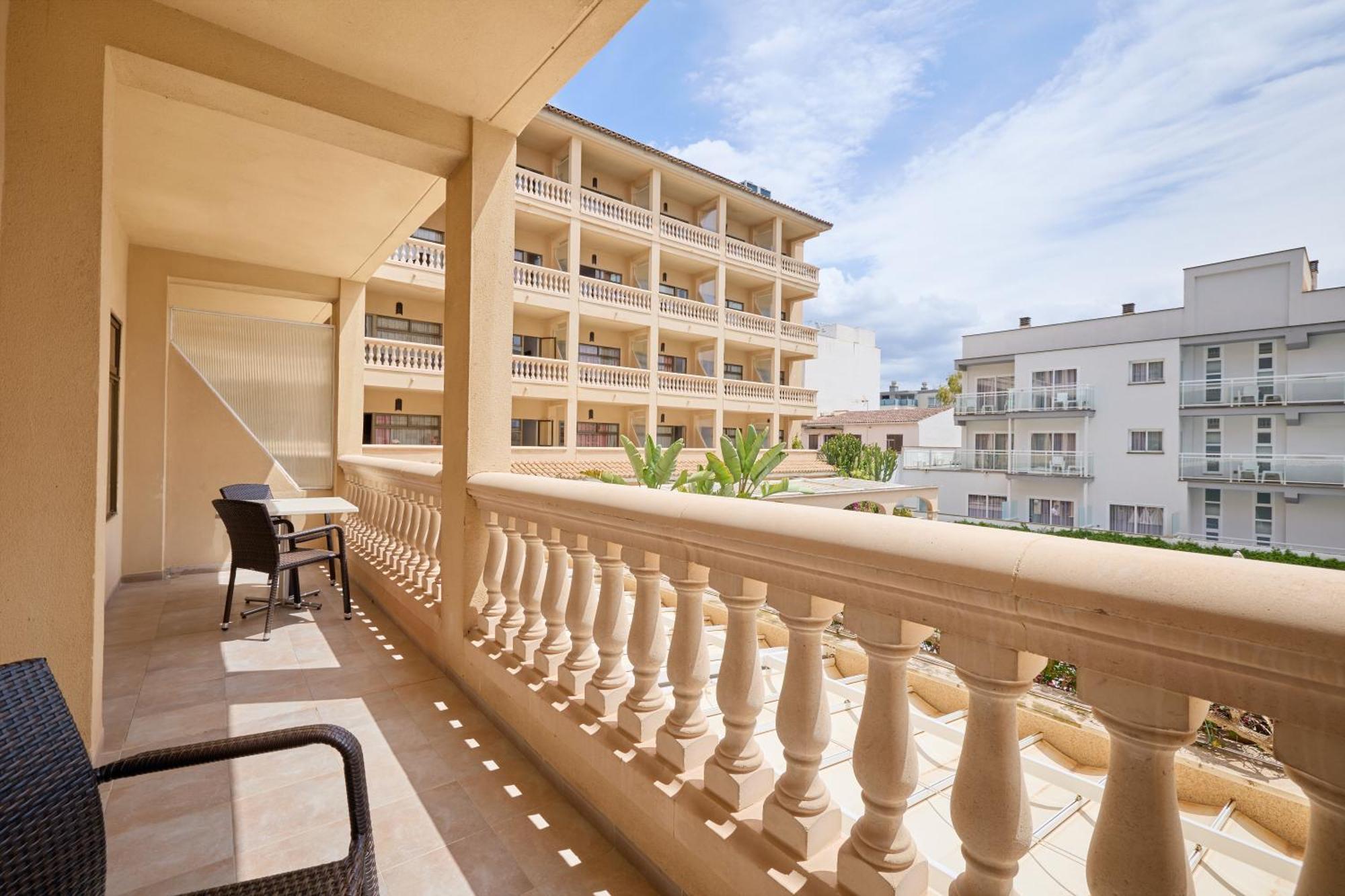 Apartamentos Isla Del Sol Can Pastilla  Bagian luar foto